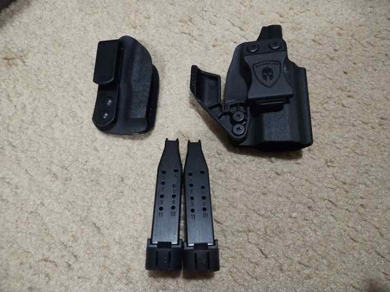 Taurus GX4 9mm 13 Rd magazines and holsters 