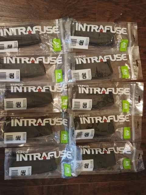 10X Ar-15 Tapco 30rd magazines blk