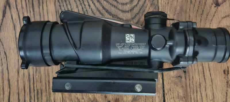 Trijicon ACOG USMC Triangle Red