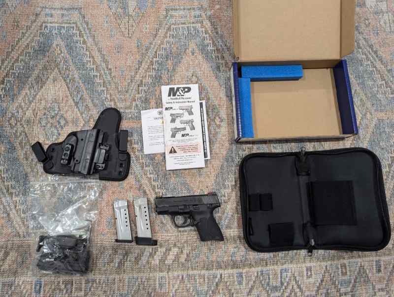 Smith and Wesson M&amp;P Shield Performance Center 9mm