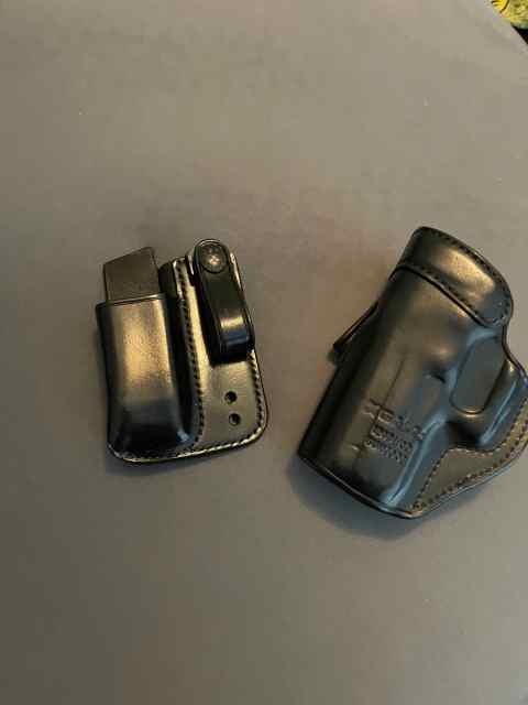 Galco IWB Holster for Glock 19 + mag