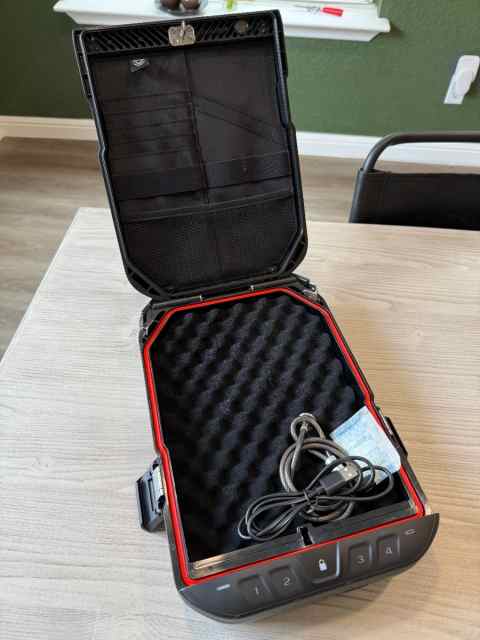 Vaultek LifePod 2.0 with Carry Handle