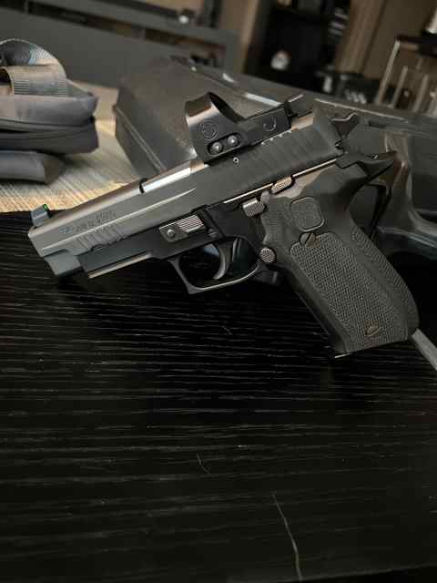 SIG P226 RXP LEGION