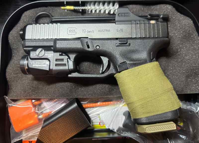 WTT/WTS NEW Glock 19 G19 Gen 5 MOS SCS Holosun