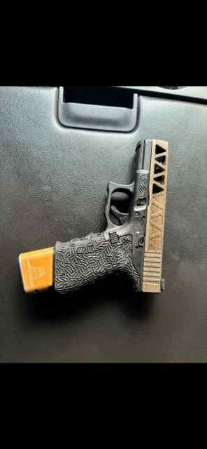 Custom Glock 19