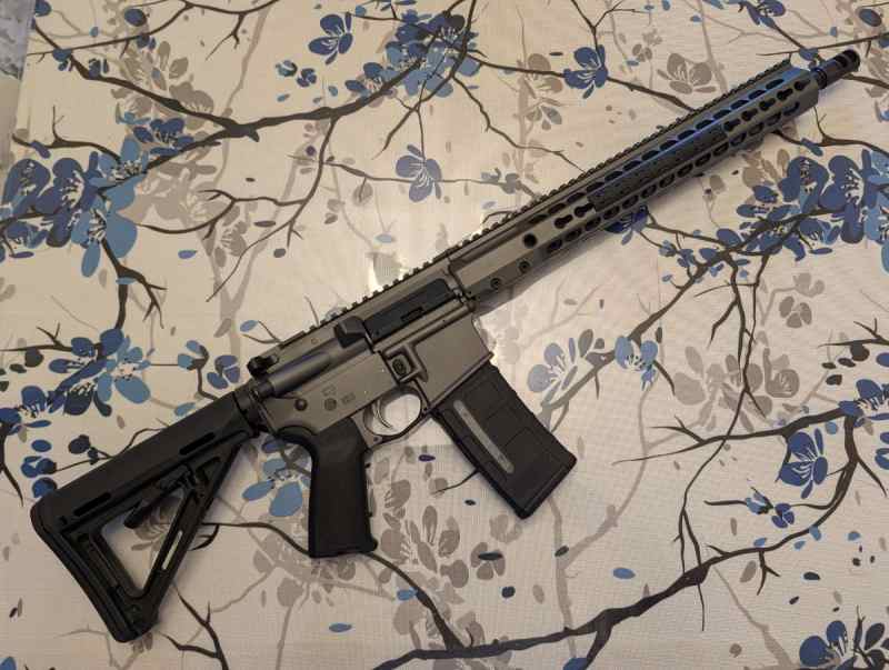 Like New Barrett Rec7 DI AR15 5.56